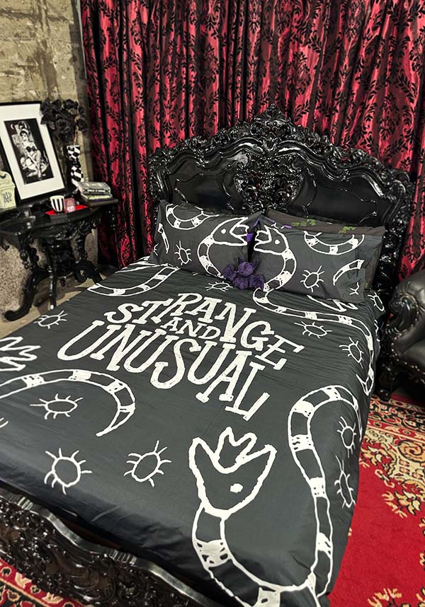 Beetlejuice: Strange and Unusual [King] | DOUBLE SIDED QUILT SET [PREORDER]