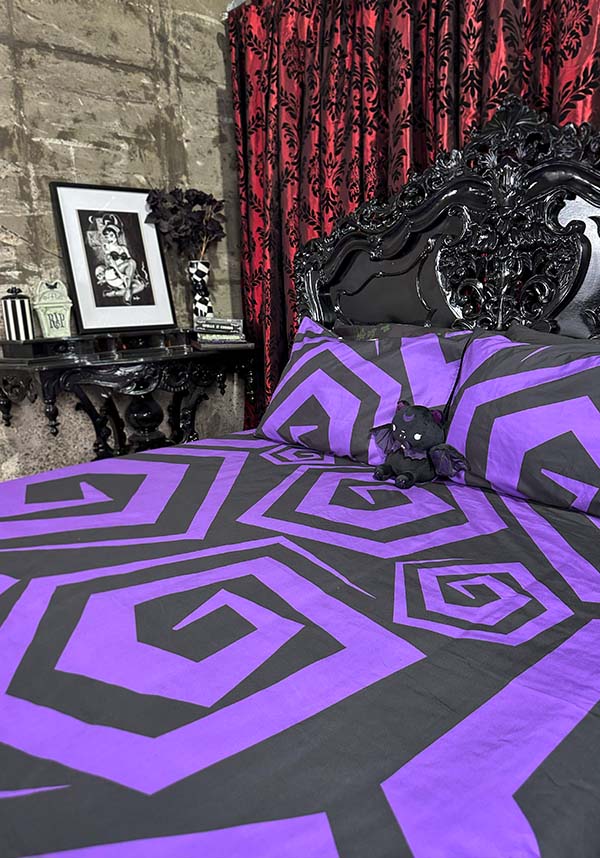 Beetlejuice: Strange and Unusual [King] | DOUBLE SIDED QUILT SET [PREORDER]