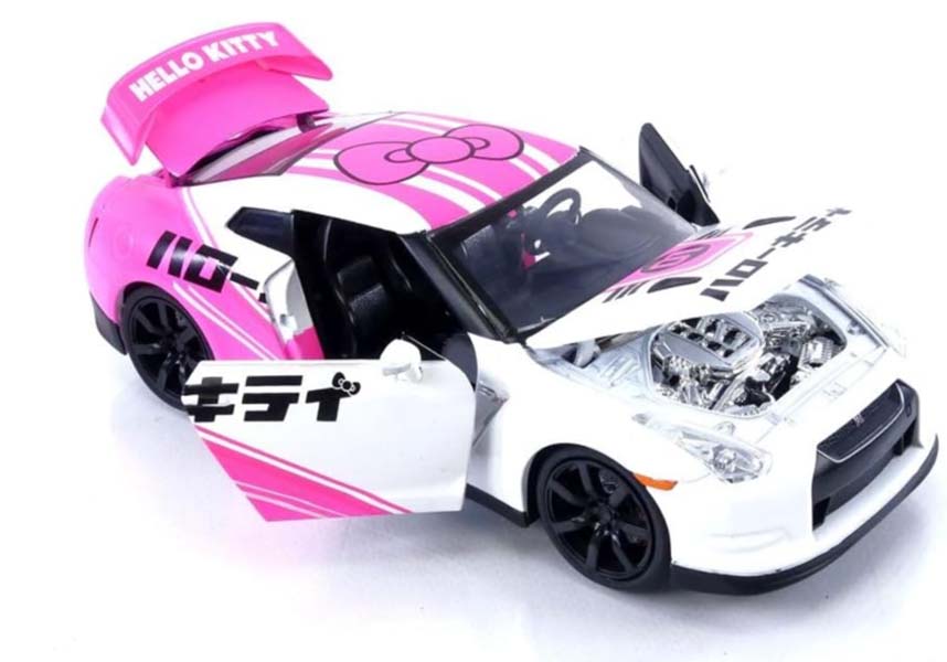 Hello Kitty Nissan GT-R [R35] | VEHICLE