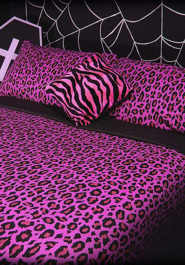 Loungefly x Hello Kitty Pink Leopard say no more! I so want one of  those!!!!!!!!!!!!!!!