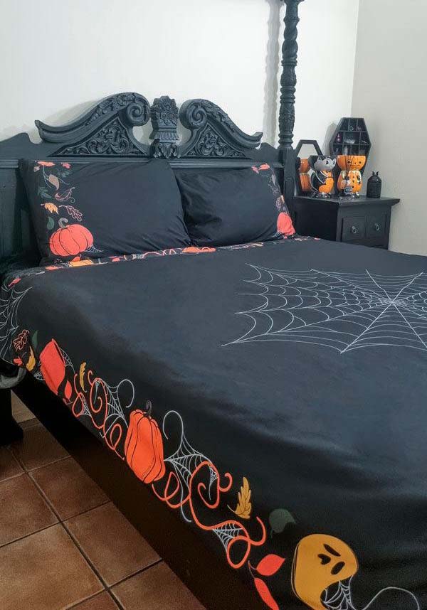 Haunted Hallows | KING QUILT SET