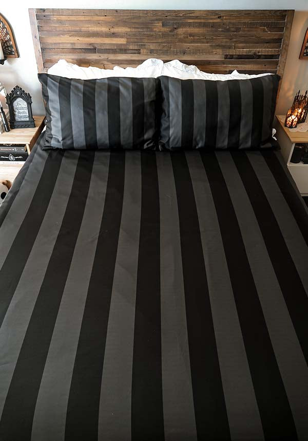 Midnight Creeps | KING QUILT SET