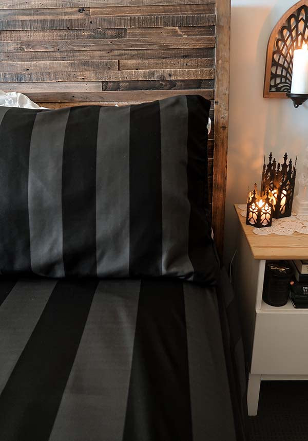 Midnight Creeps | KING QUILT SET