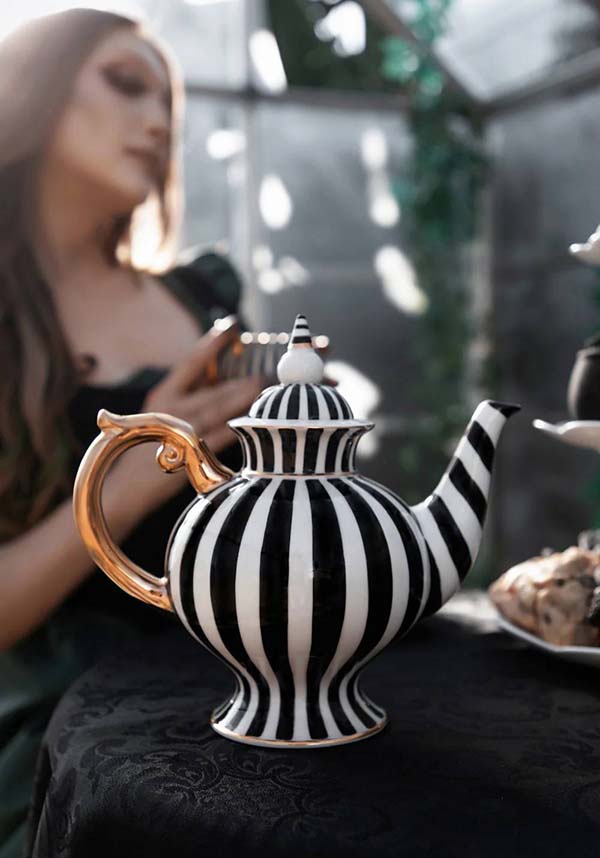 Grim &amp; Ghostly | TEAPOT