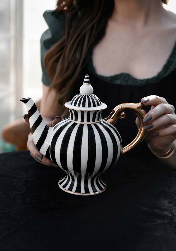 Grim &amp; Ghostly | TEAPOT